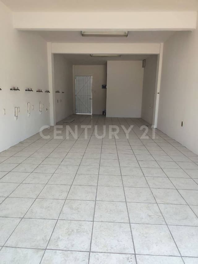 SE RENTA LOCAL EN PUEBLO NUEVO