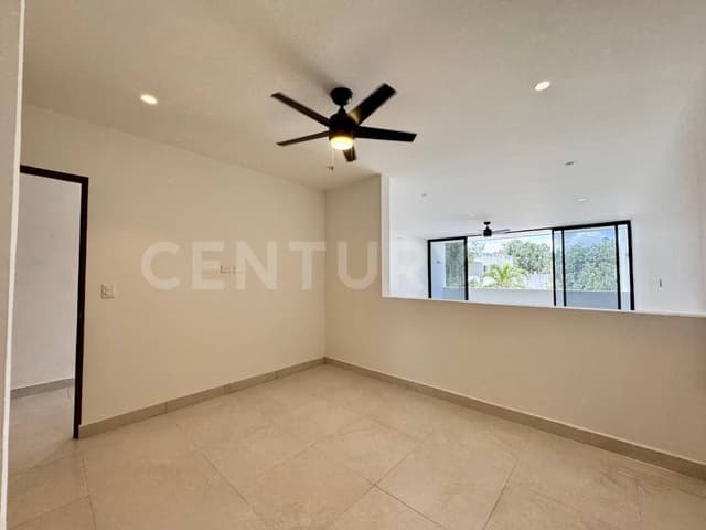 Departamento en Venta planta baja - Av. Huayacan