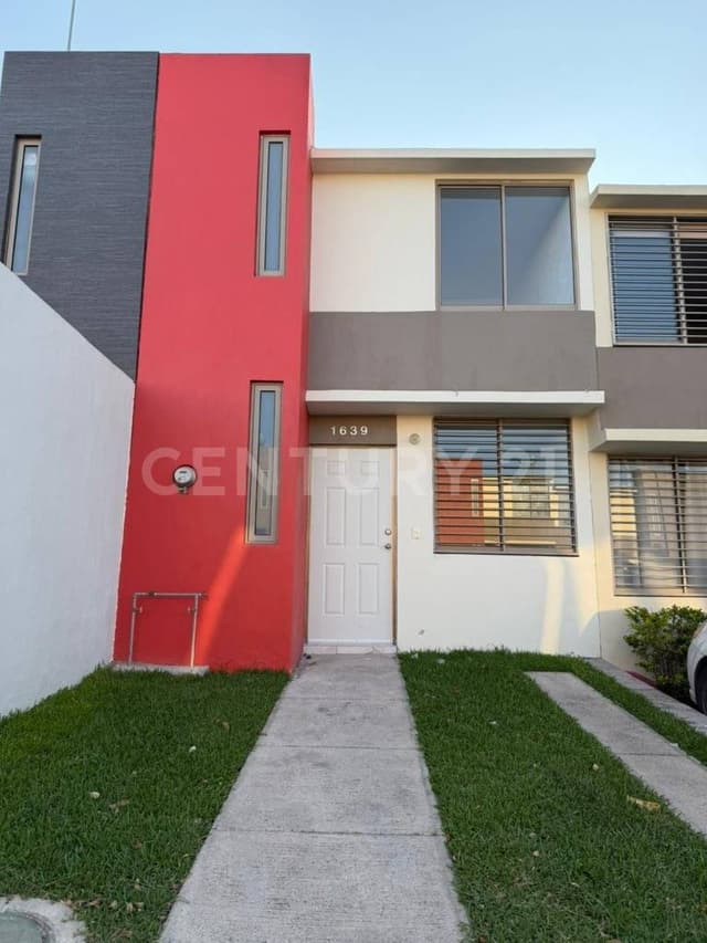 CASA EN VENTA EN COTO LOS TREBOLES