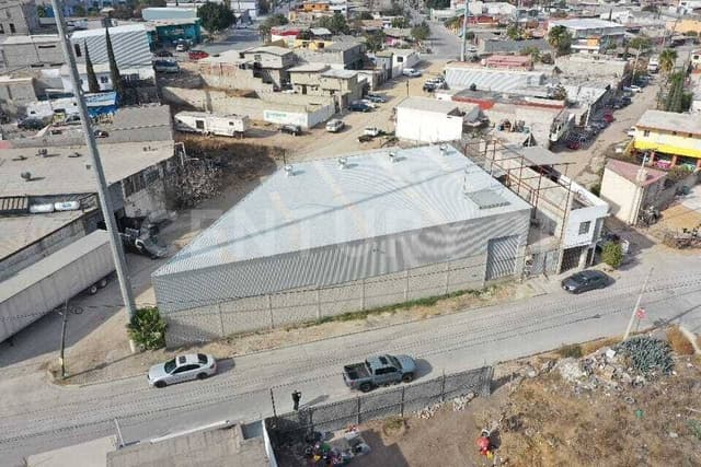 SE RENTA BODEGA EN JARDIN DORADO, TIJUANA BAJA CALIFORNIA.