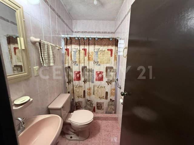 CASA EN VENTA EN COL. LAS PUENTES 2 SECTOR EN SAN NICOLAS DE LOS GARZA