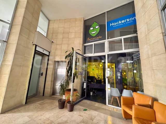 Renta oficina o local comercial en Plaza Madroños, Jesús del Monte Interlomas