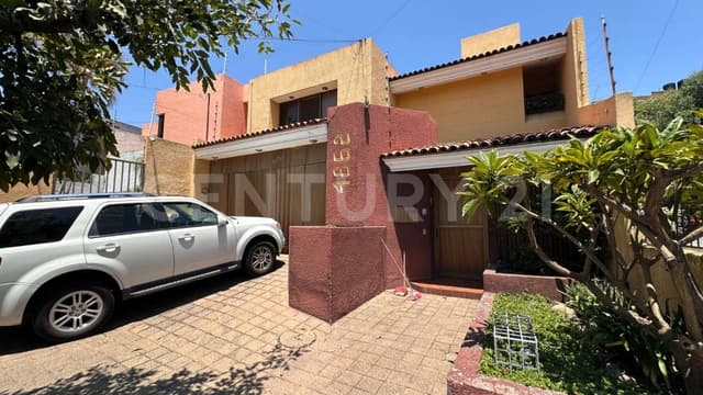 Casa en Venta a 5 min. de Andares, Patria Universidad, Zapopan