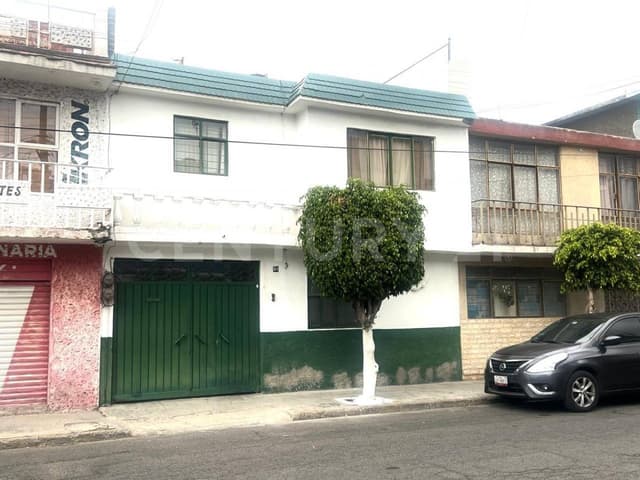 Casa en venta en Jardines De Guadalupe, Nezahualcóyotl, Edo de México.