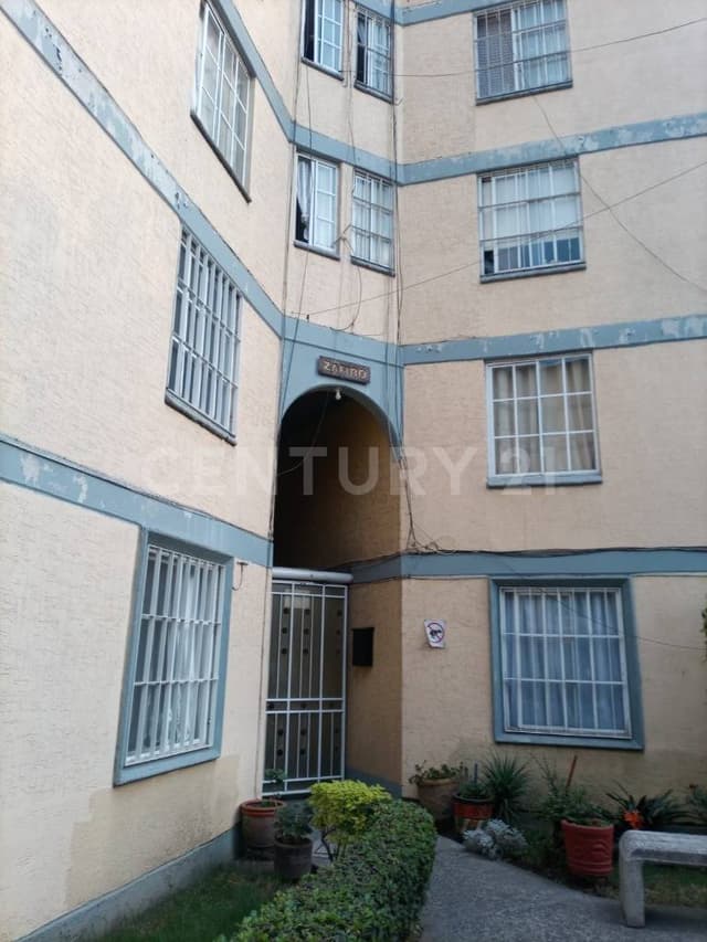En VENTA, 6to piso con elevador, a media cuadra de Av Aquiles Serdán