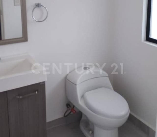 Renta Hermosa Casa NUEVA en Zakia, EL Marqués Querétaro