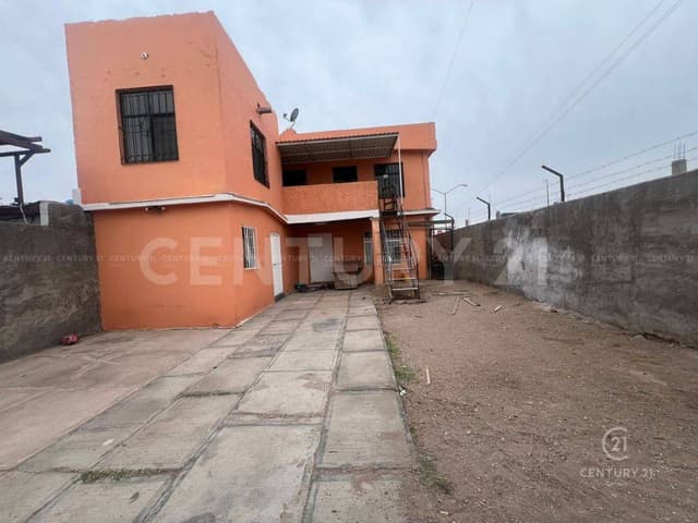CASA EN VENTA EN FUENTES MARES, CHIHUAHUA CHIH.