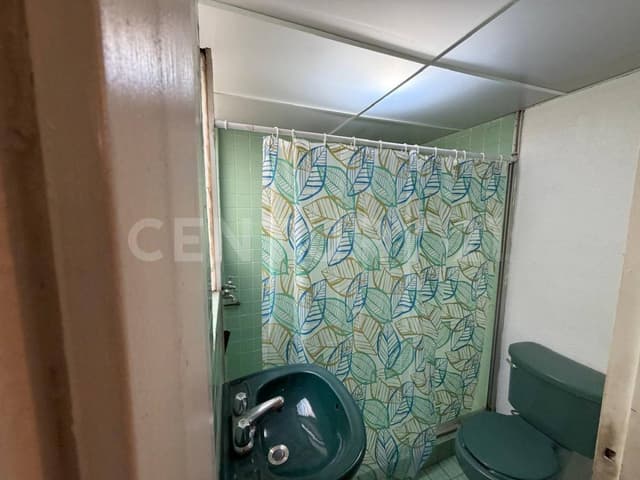 En 2do piso, a dos cuadras del Parque de la Napoles