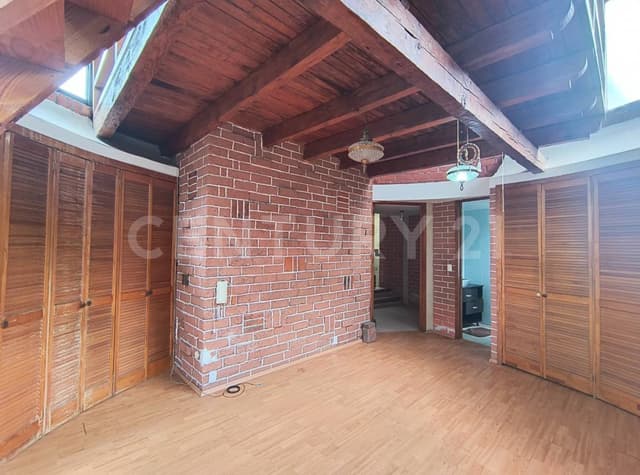 Casa para remodelar en condominio ·3 recámaras ·Jardín ·Desierto de los Leones