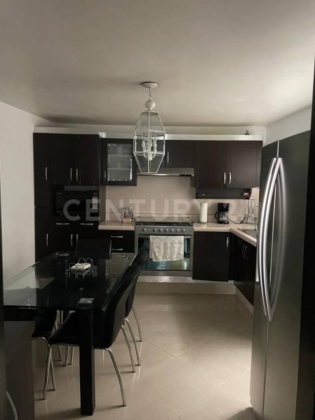 CASA EN CONDOMINIO EN VENTA RINCONADA LAS HADAS