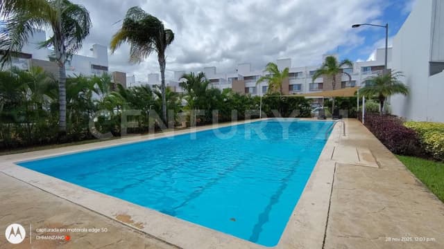 Casa en renta jardines del sur V Cancún Q Roo DH4325