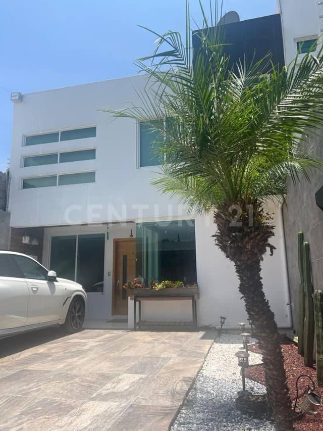 SE VENDE HERMOSA CASA EN COLONIA VOLCANES