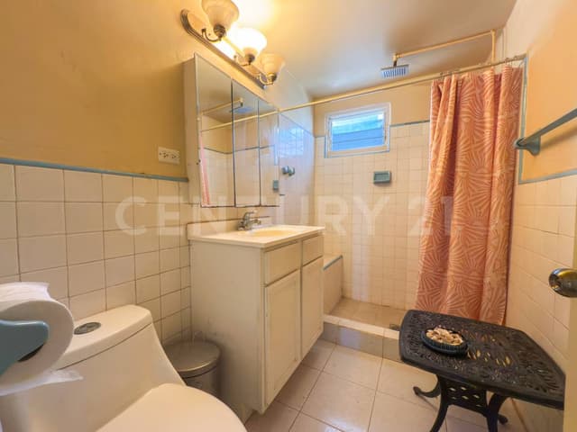 Casa con Depto. en Venta en Fracc. Pedregal Playitas, Ensenada, Baja California