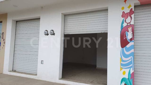 SE RENTA LOCAL EN XOXO, FRENTE A LA SALLE