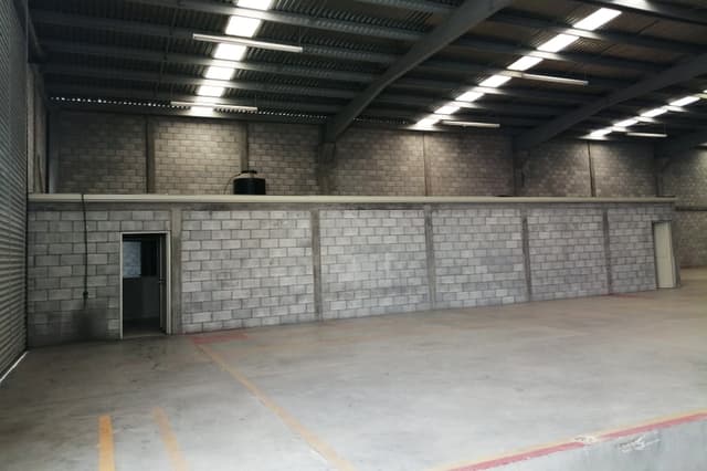 Bodega - Comercial en Renta - 5