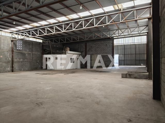 Bodega - Comercial en Renta - 5