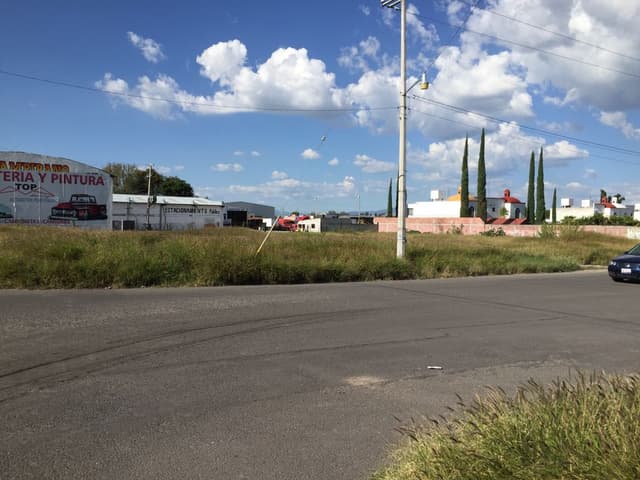 TERRENO EN VENTA VILLAS DEL ROMERAL
