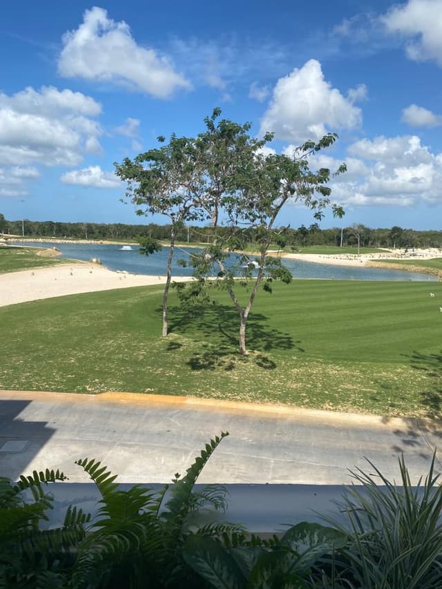 Terrenos en venta en privada de lujo con campo de golf, Mérida Yucatán