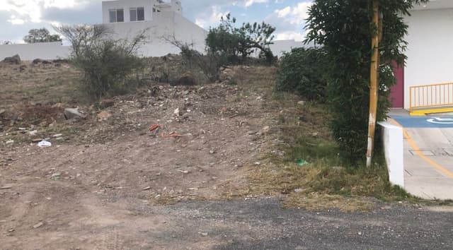 TERRENO COMERCIAL VENTA REAL DE JURIQUILLA QUERETARO CTV190326- GM