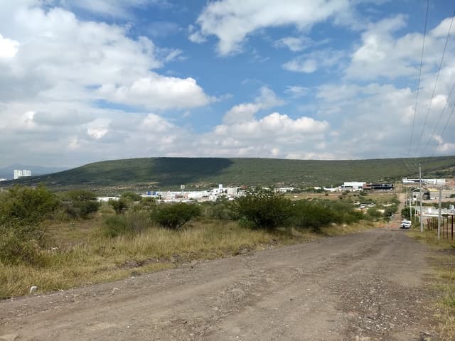 VENTA TERRENO EN VENTA EN EJIDO SAN PABLO QUERETARO RTV191018-GM