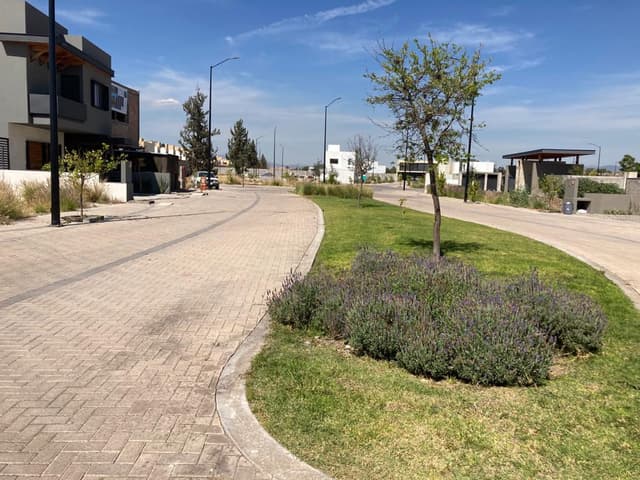 TERRENO EN VENTA EN HACIENDA CARLOTA QUERETARO RTV191125-GM