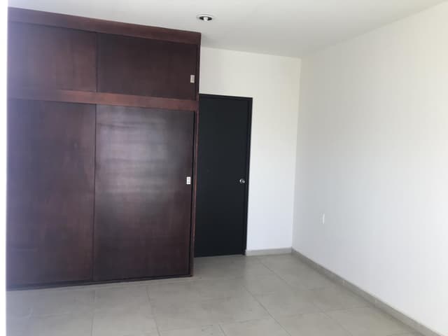 CASA EN RENTA EN REAL DEL VALLE