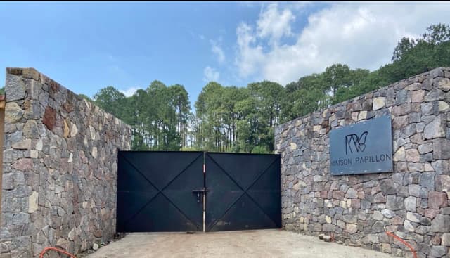 CASA EN VENTA EN VALLE DE BRAVO MAISON PAPILLON luxury villa