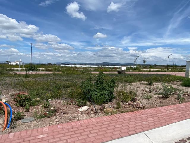 TERRENO EN VENTA CIUDAD MADERAS SUR 2 GUANAJUATO