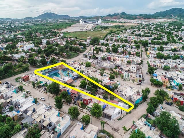VENTA DE ALBERCA PÚBLICA Y ESPACIO PARA EVENTOS