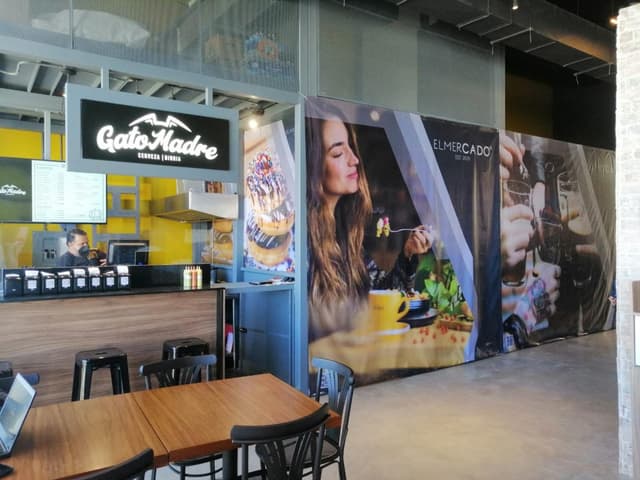 RENTA DE ISLAS 7.5M2, PLAZA ADAGIO