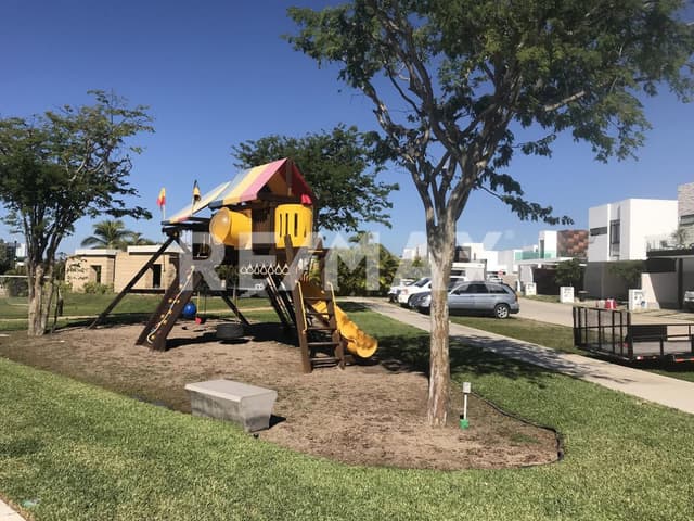 TERRENO EN VENTA EN SOLES RESIDENCIAL, EL CIELO