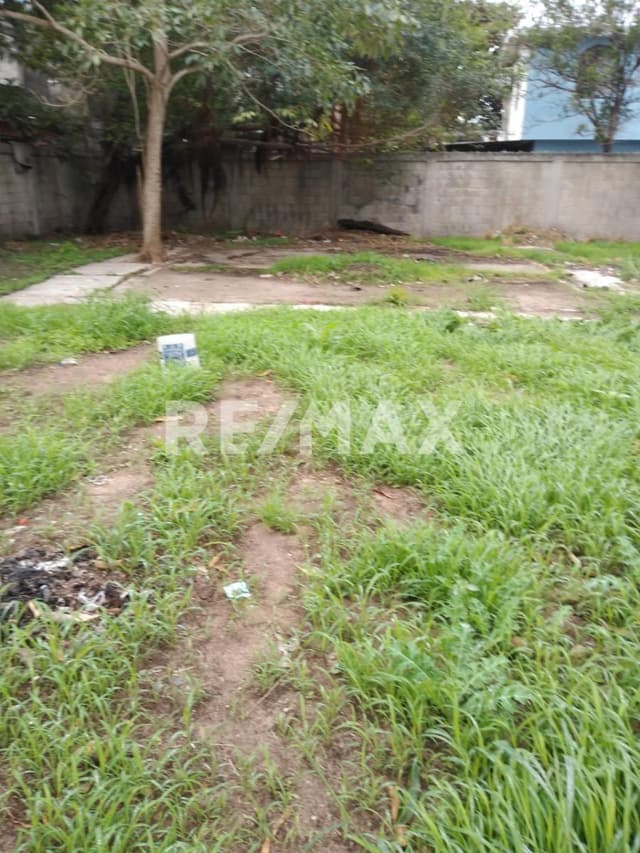 TERRENO EN VENTA