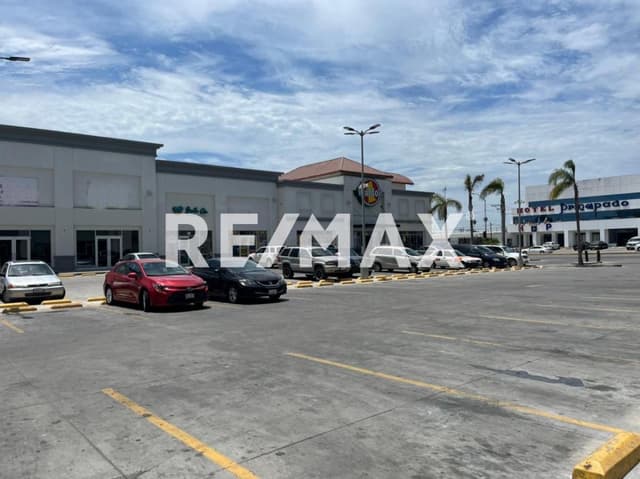 LOCAL COMERCIAL EN RENTA DE 115.30 M2, EN PLAZA AEROPUERTO, TIJUANA BAJA CALIFORNIA.
