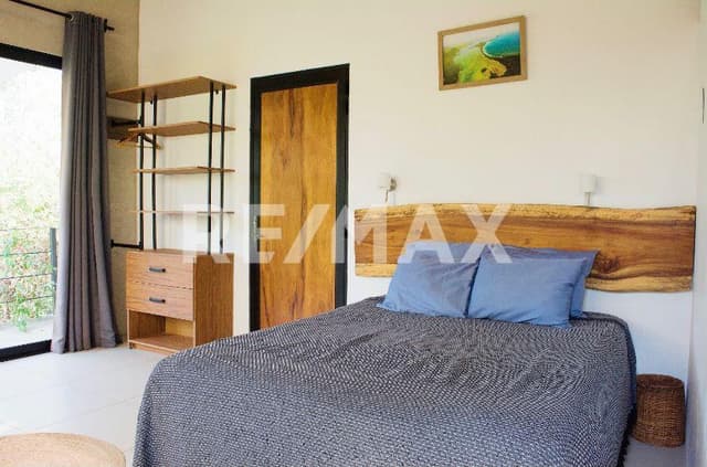 FOURPLEX ON SALE / COMPLEJO DE 4 DEPARTAMENTOS JUNTOS EN VENTA