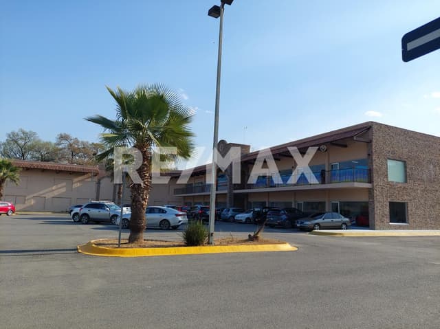 Local 45m2 planta baja Santiago Nuevo León