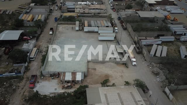 EXCELENTE PATIO EN RENTA