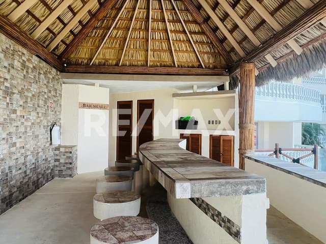 DEPARTAMENTO FRENTE AL MAR EN ACAPULCO CON ALBERCA EN ESTRELLA DEL MAR AV COSTERA