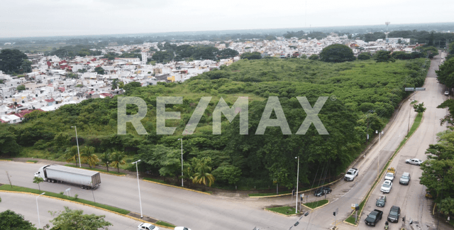 Terreno de Uso mixto en Venta