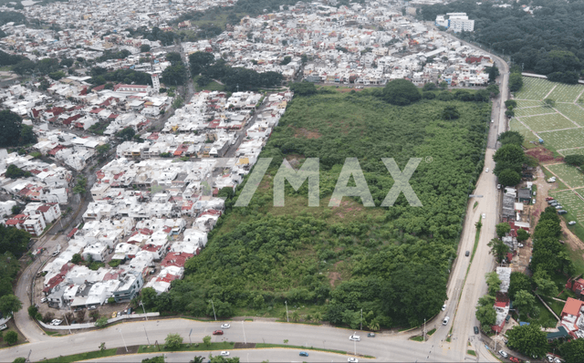 Terreno de Uso mixto en Venta