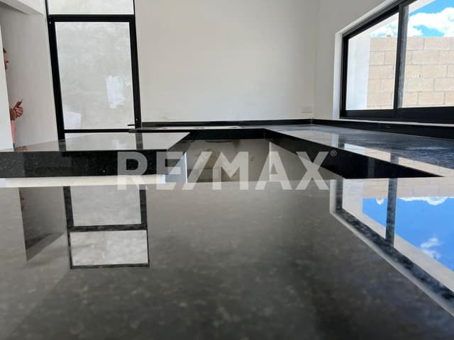 VENTA DE CASA MANANTIALES DEL MAYAB