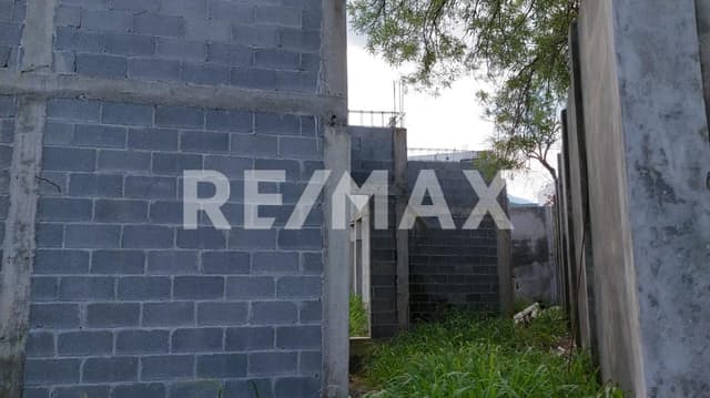 Terreno en el Uro Monterrey Nuevo Leon a un lado de la Herradura