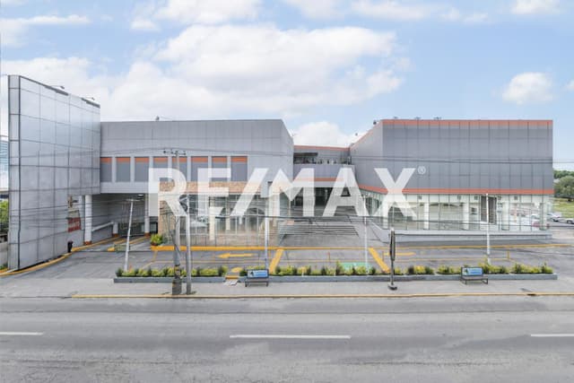 OFICINA COMERCIAL EN RENTA