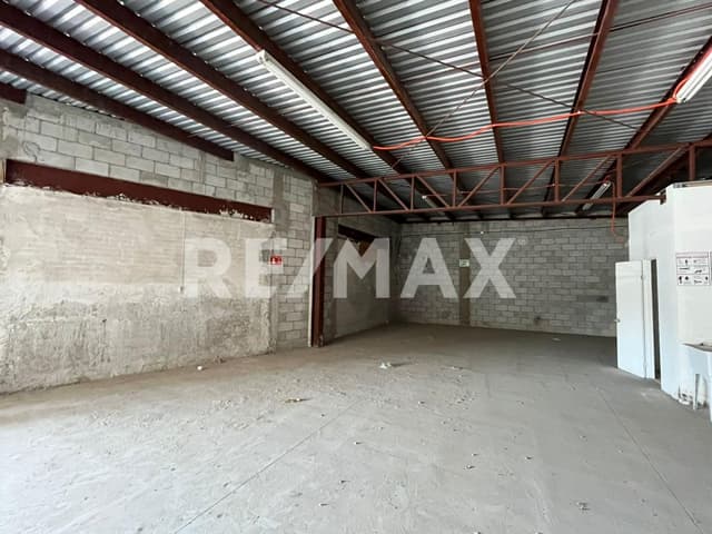 LOCAL COMERCIAL EN RENTA DE 188.3 M2, EN SALVATIERRA, TIJUANA B.C.