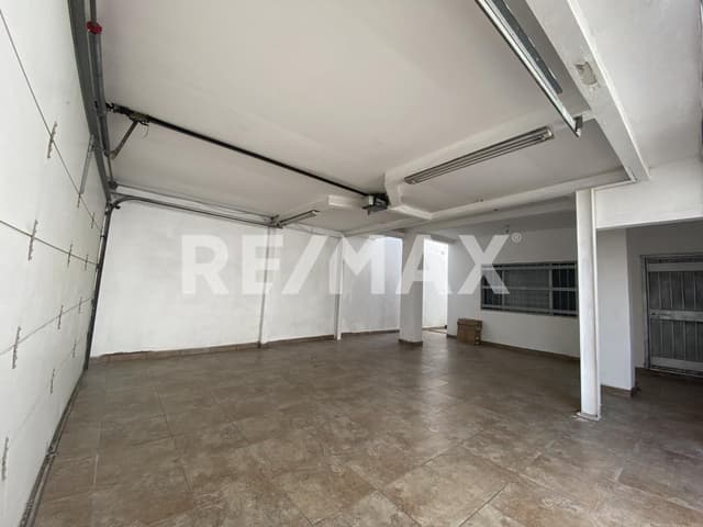 Casa en venta- Jardín Dorado