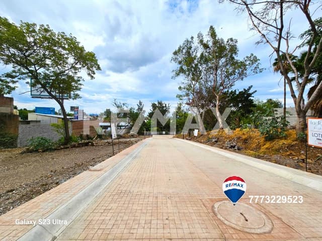 Venta de lotes de terreno, Av. Poder Legislativo, Cuernavaca...Clave 4358