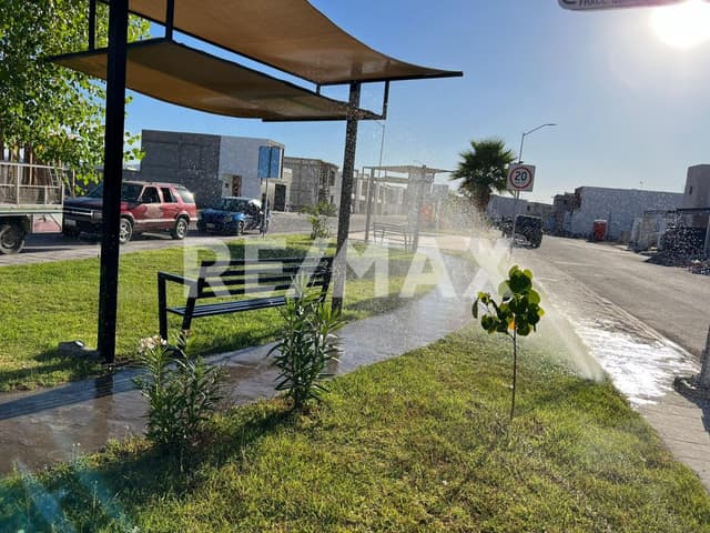 CASA EN VENTA EN VIÑEDOS