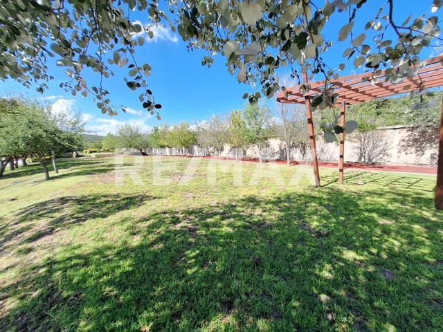 TERRENO EN VENTA EN EL ENCINO