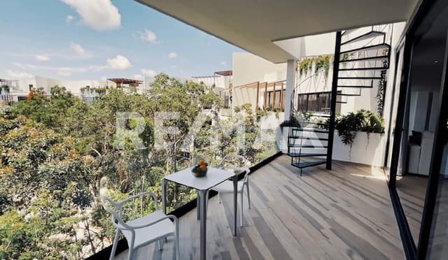 EN VENTA AMPLIO PH DENTRO DE UN CONDIMINIO DE LUJO EN TULUM