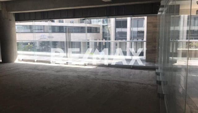 Local Plaza Adagio 2do Piso