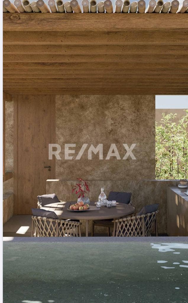 EN PRE-VENTA HERMOSA VILLA.